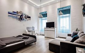 Elegant Studio In Central Budapest