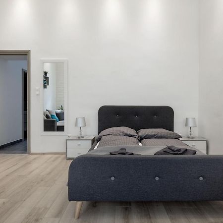 Elegant Studio In Central Budapest Exterior photo