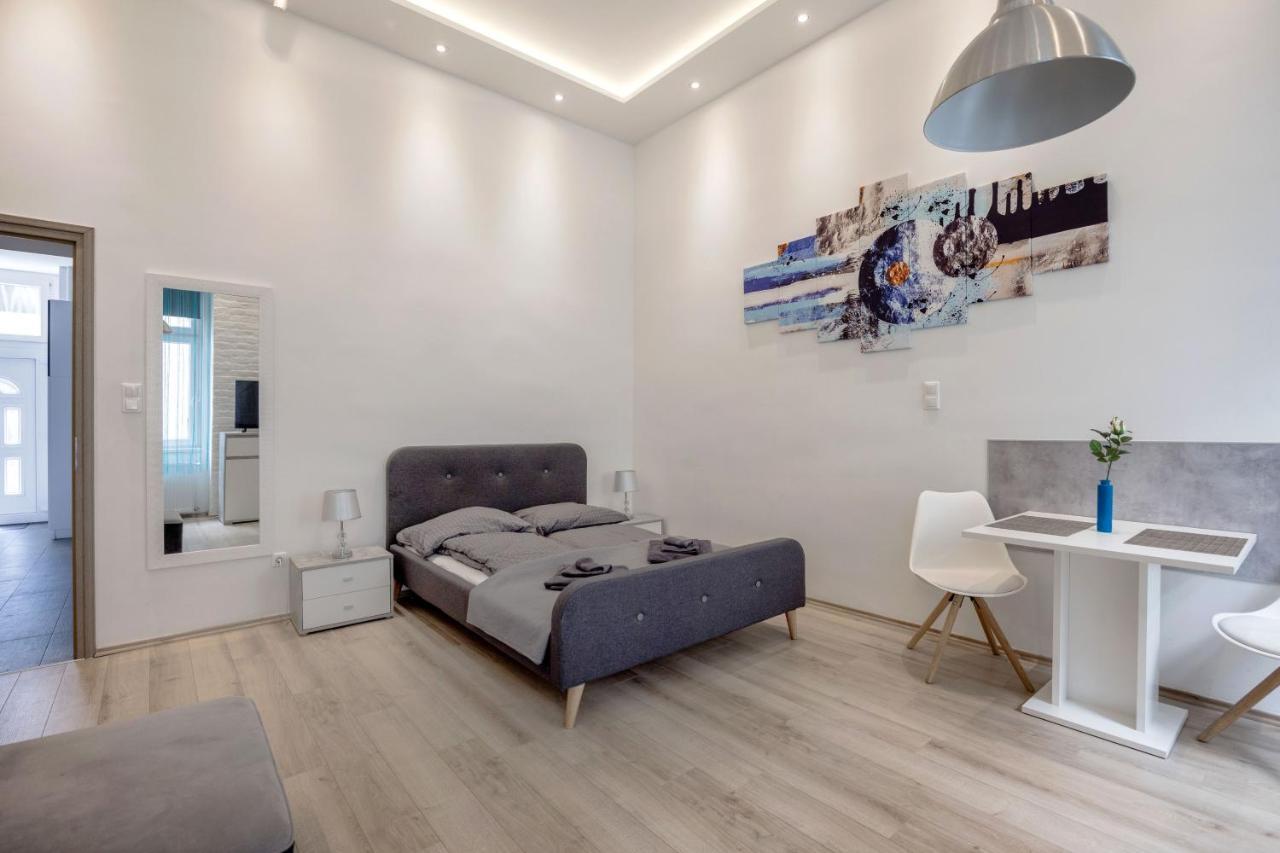 Elegant Studio In Central Budapest Exterior photo