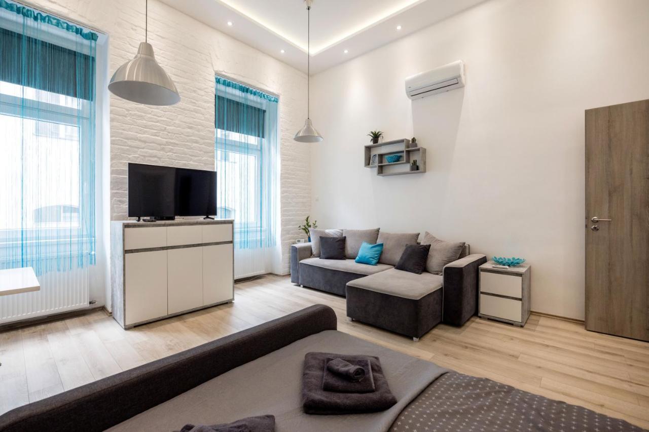Elegant Studio In Central Budapest Exterior photo