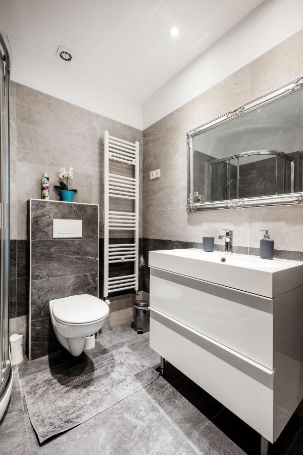 Elegant Studio In Central Budapest Exterior photo